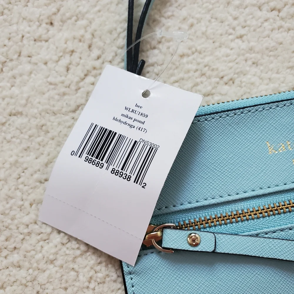 NWT Kate Spade Bee Milkas Pond Wristlet in Blue Hydrangea